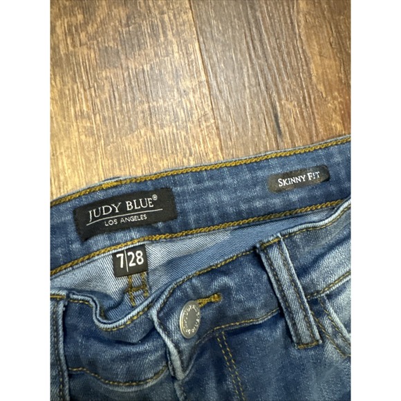Judy Blue Skinny Fit Blue Distressed Animal Print Jeans, Size 7/28 - Picture 2 of 7